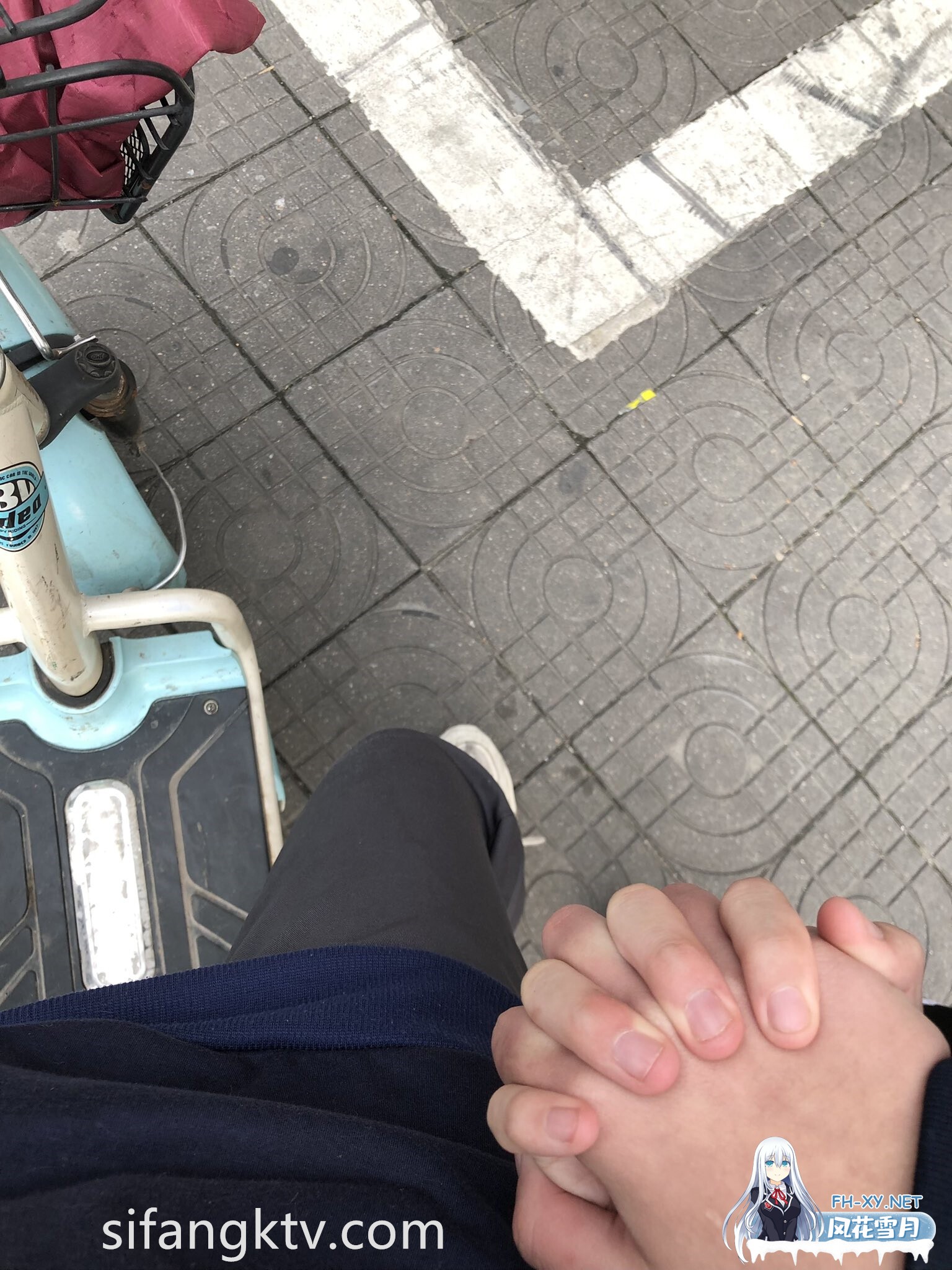 畸形之恋学生情侣有攻有守同居日常不雅自拍~各种疯狂暴抠激吻[2.15G]-5.jpg