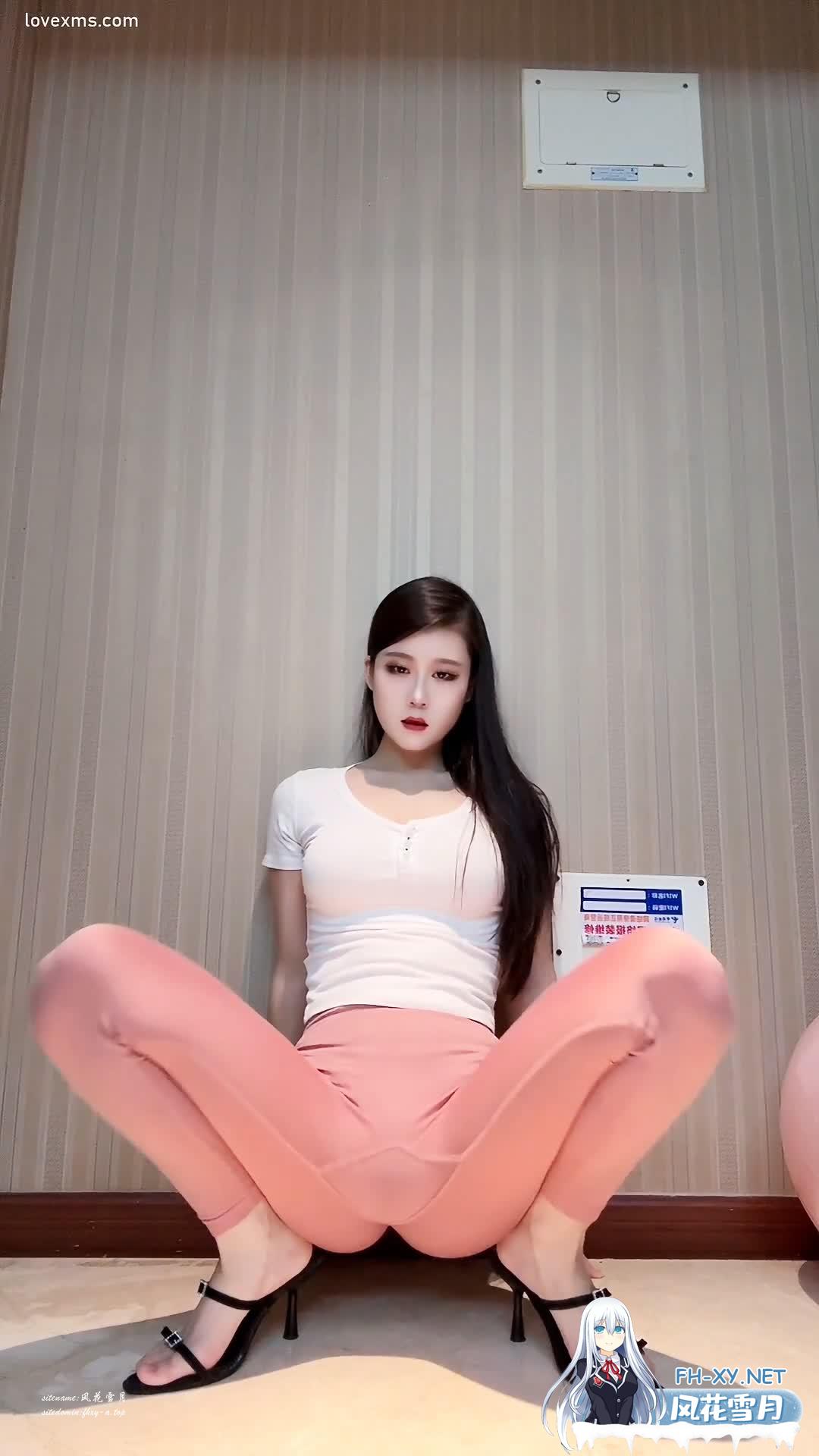 V (1).MP4.jpg